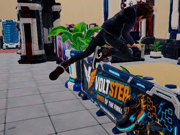 Eine Spielfigur springt in der Lobby über ein blaues Werbebanner